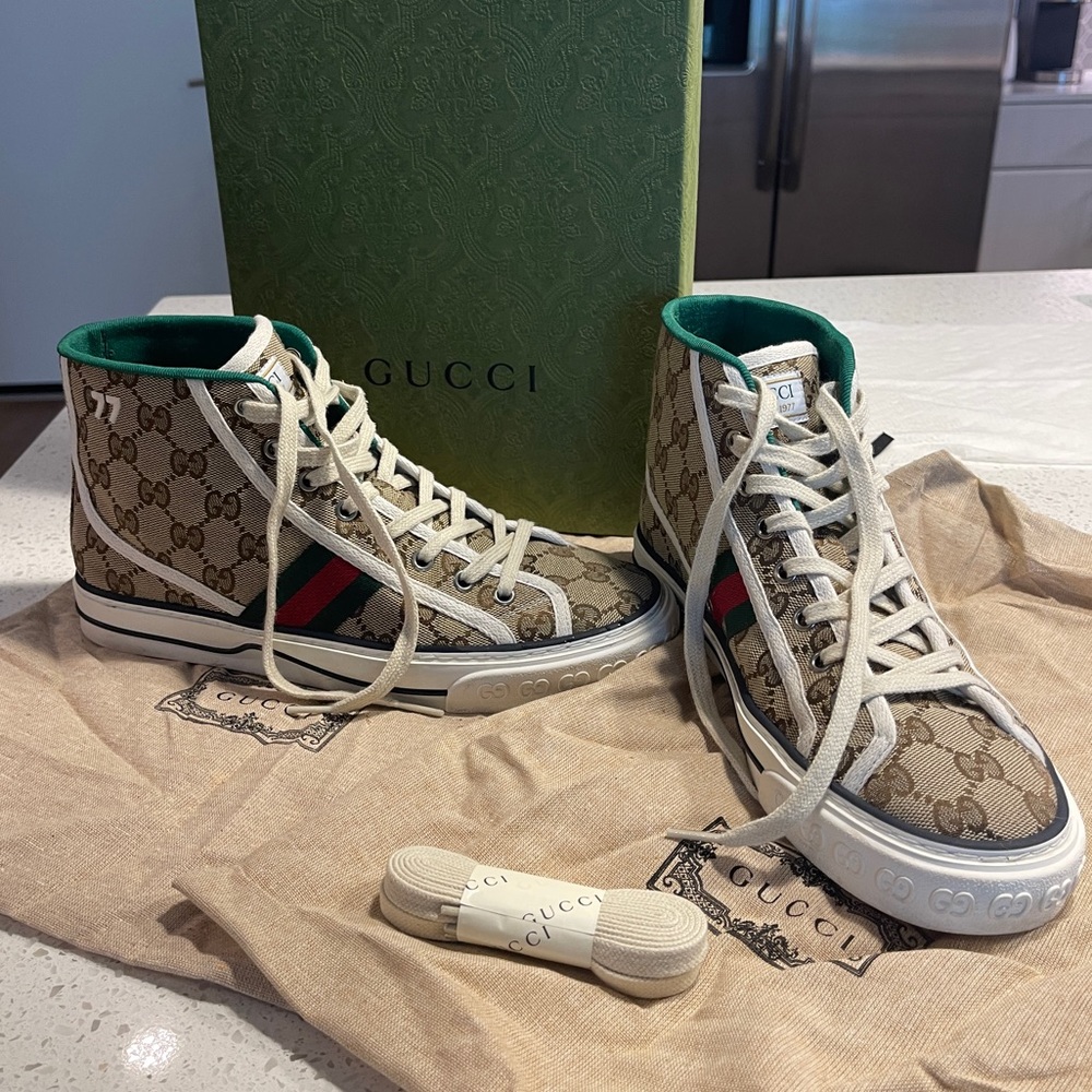 WOMEN'S GUCCI TENNIS 1977 HIGH TOP SNEAKER